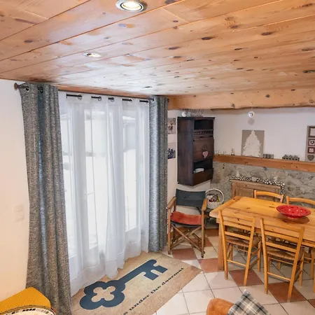 Au Du Planolet Nyaraló