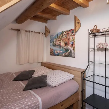 Au Du Planolet * Le Massot